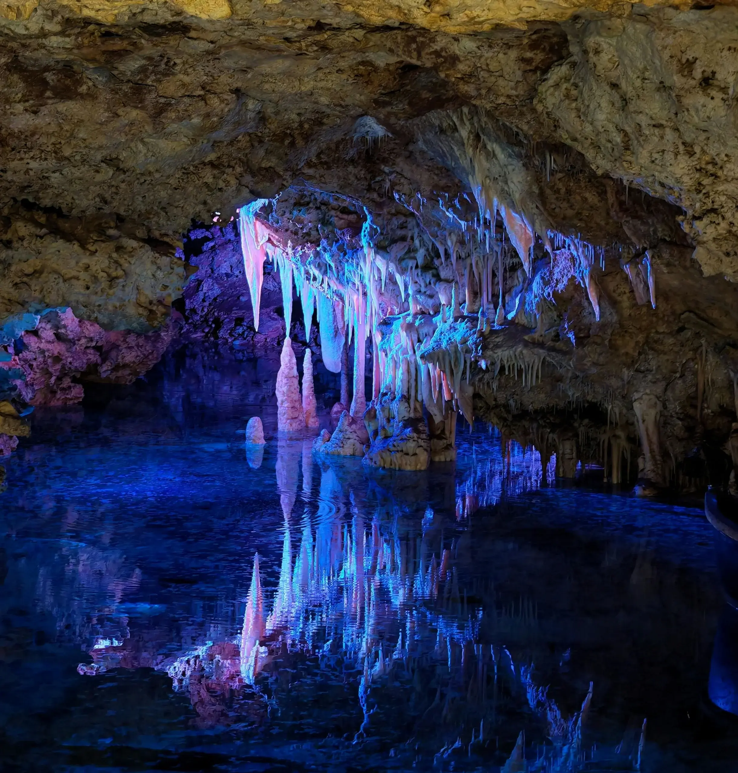 Institut Bella Donna, grotte